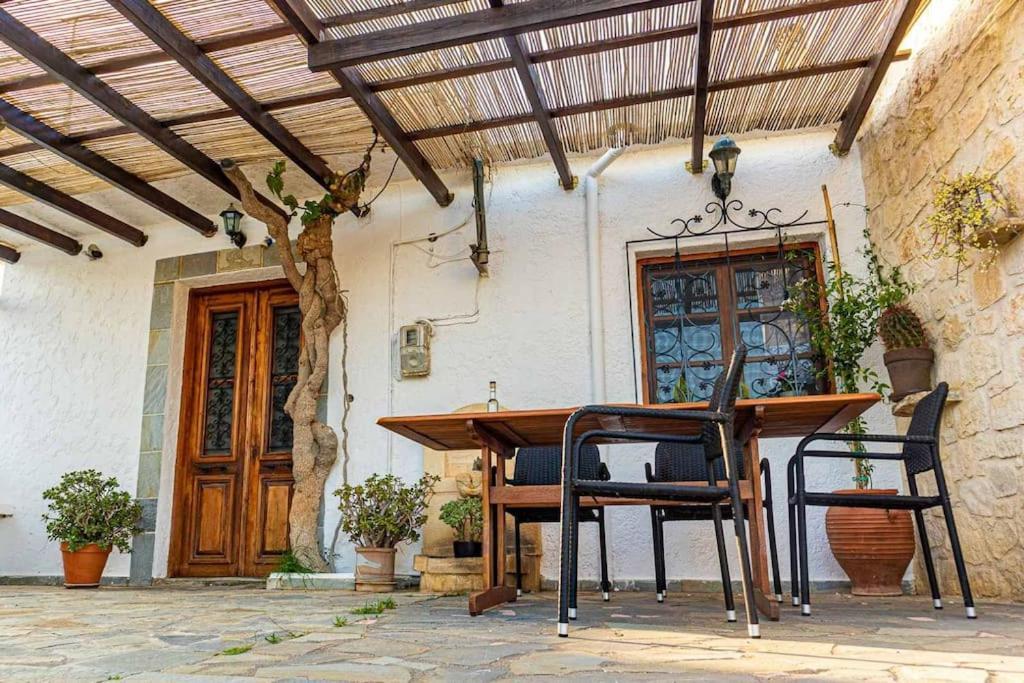 Maciliavilla. Ierápetra Exterior foto
